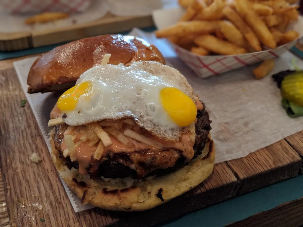 Alcove Burger with Alcove Fries
